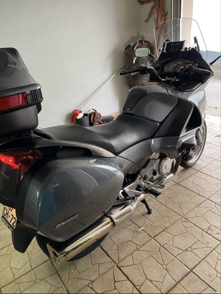 Honda Deauville NT700