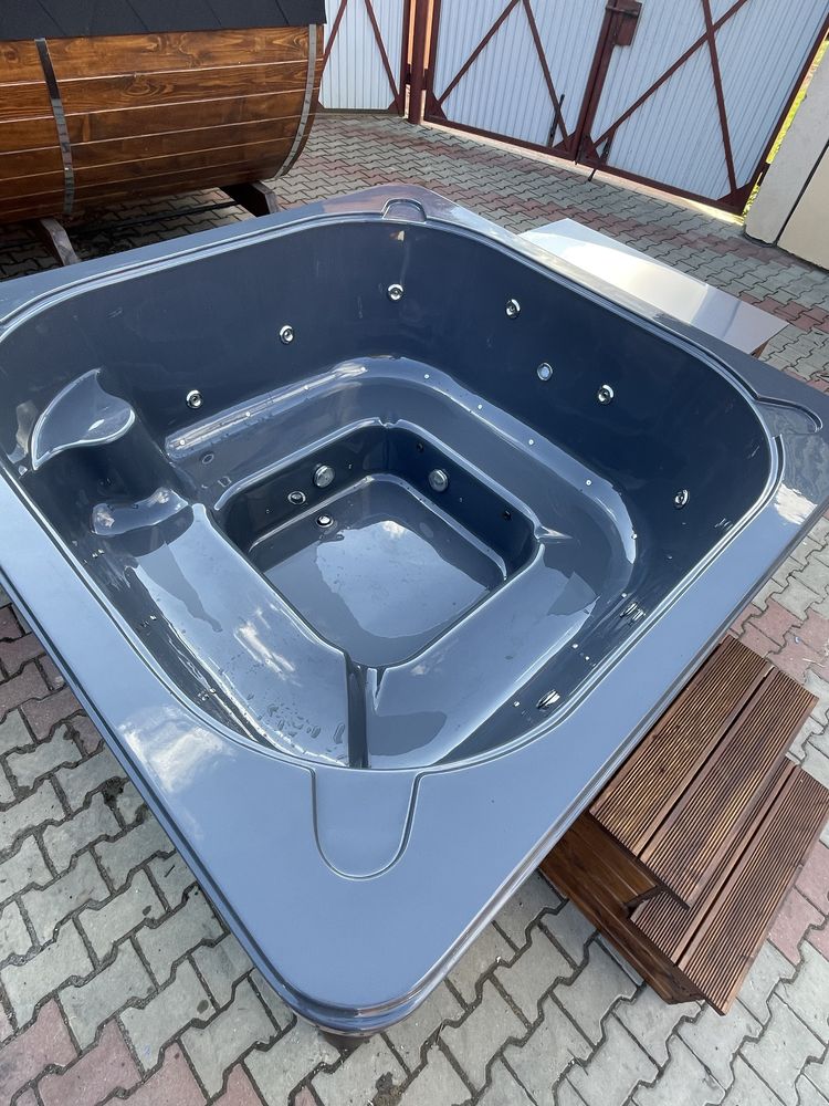 Balia ogrodowa kwadratowa Jacuzzi ogrzewana GAZ