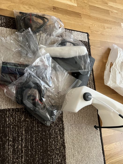 Продам отличный  моющий пылесос полный комплект Philips triathlon 2000