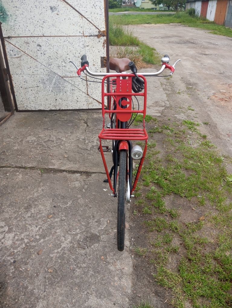 Sprzedam rower w dobrym stanie. Posiada bardzo mocny bagażnik przedni,