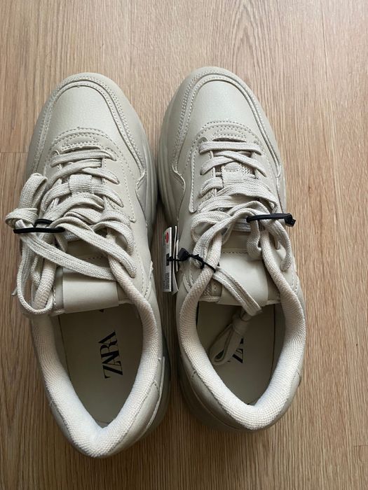 Продам чоловічі нові кросівки, Zara