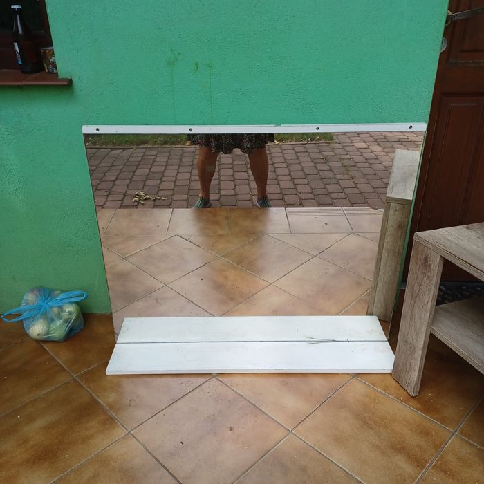 Lustro łazienkowe.