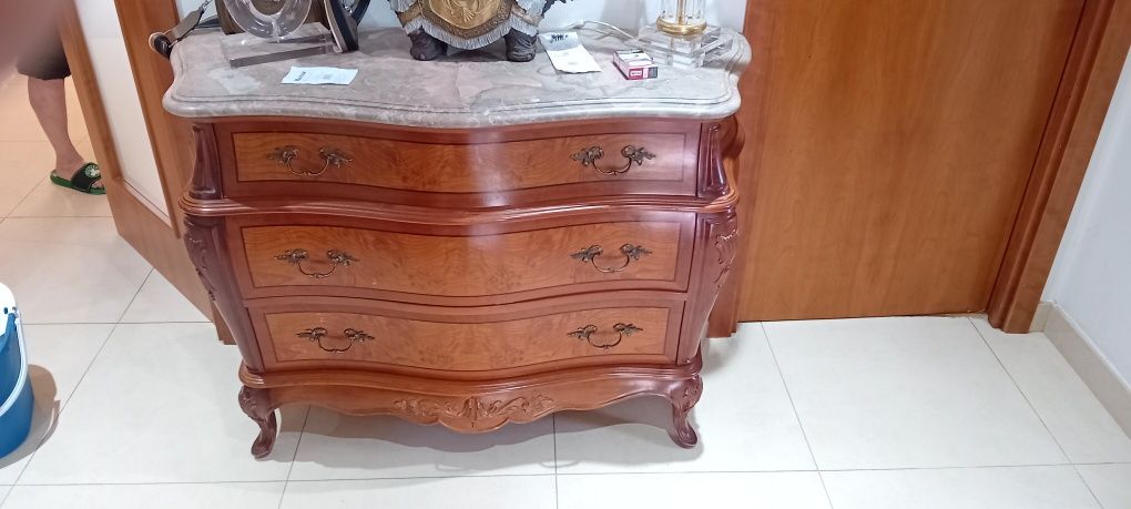 Comoda Dona Maria Barriga