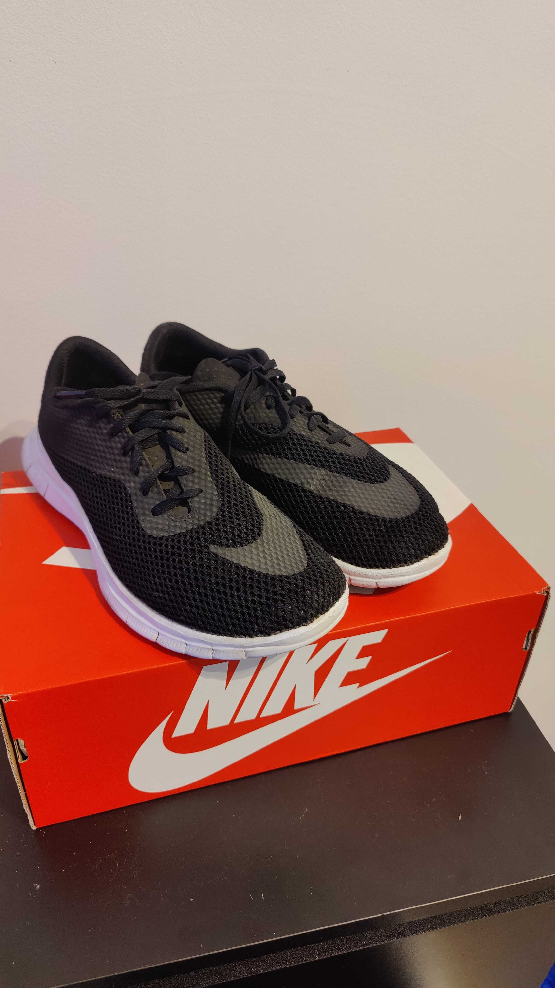 Buty sportowe Nike używane rozmiar 45.5