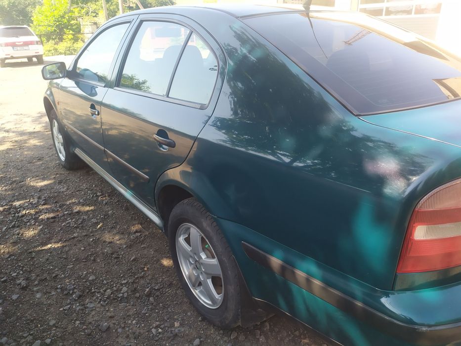 Шкода 1.6 газ/бензин