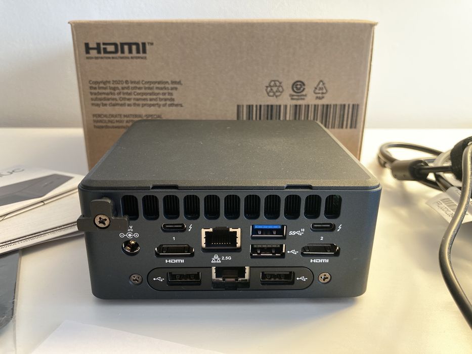 Intel NUC 11 gen i5 32 GB RAM Mini PC komputer NUC11TNHv5