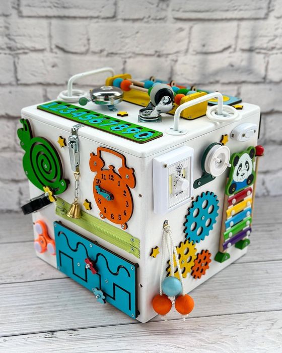 Бізікуб Бізіборд