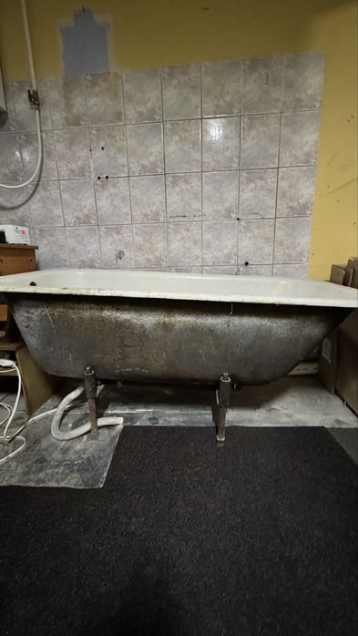 Продам чувунну чугуну ванну