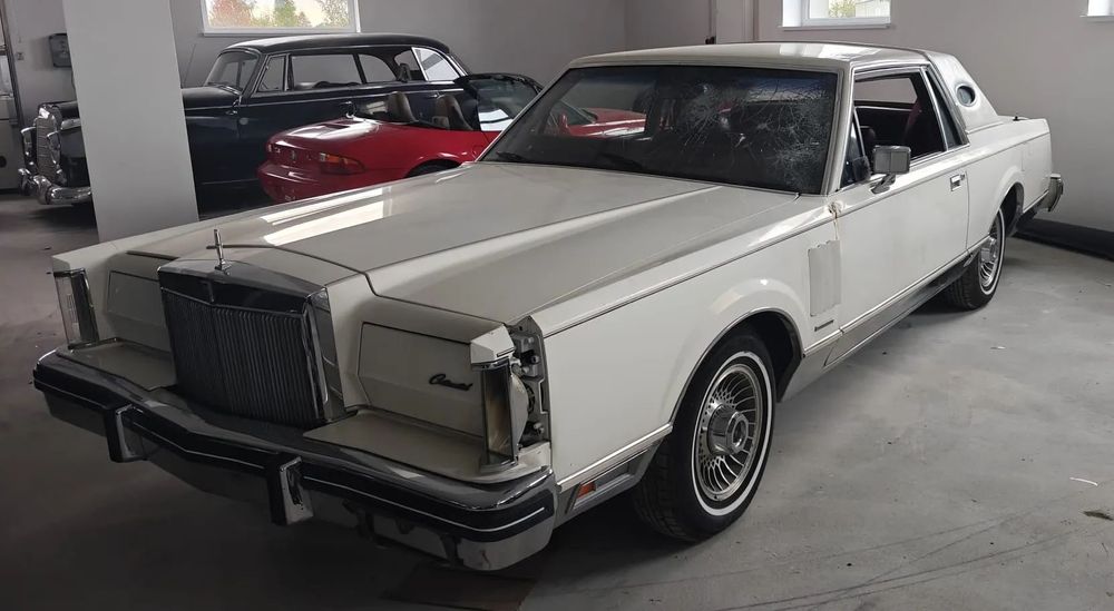 Lincoln Mark Lincoln Continental Mark VI Coupe 5.0L 8