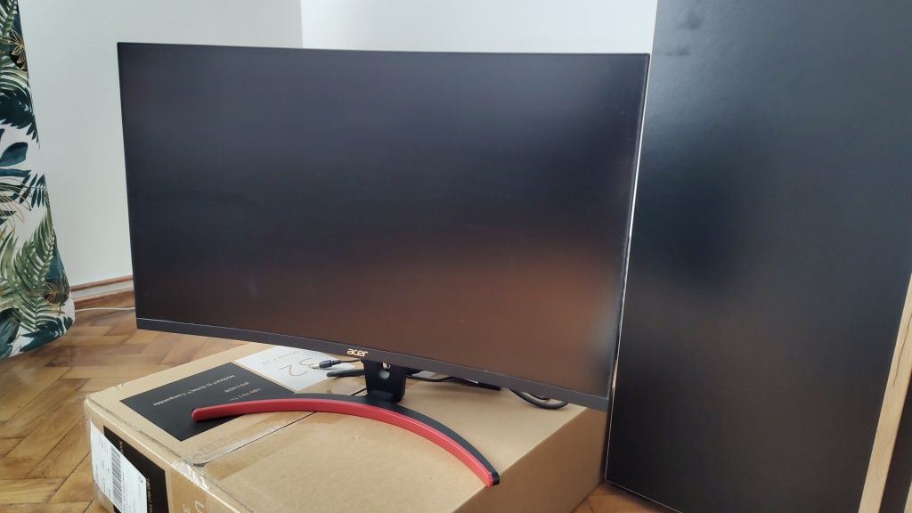 Monitor 27' Acer 2K 144 Hz ED273UR ZAKRZYWIONY