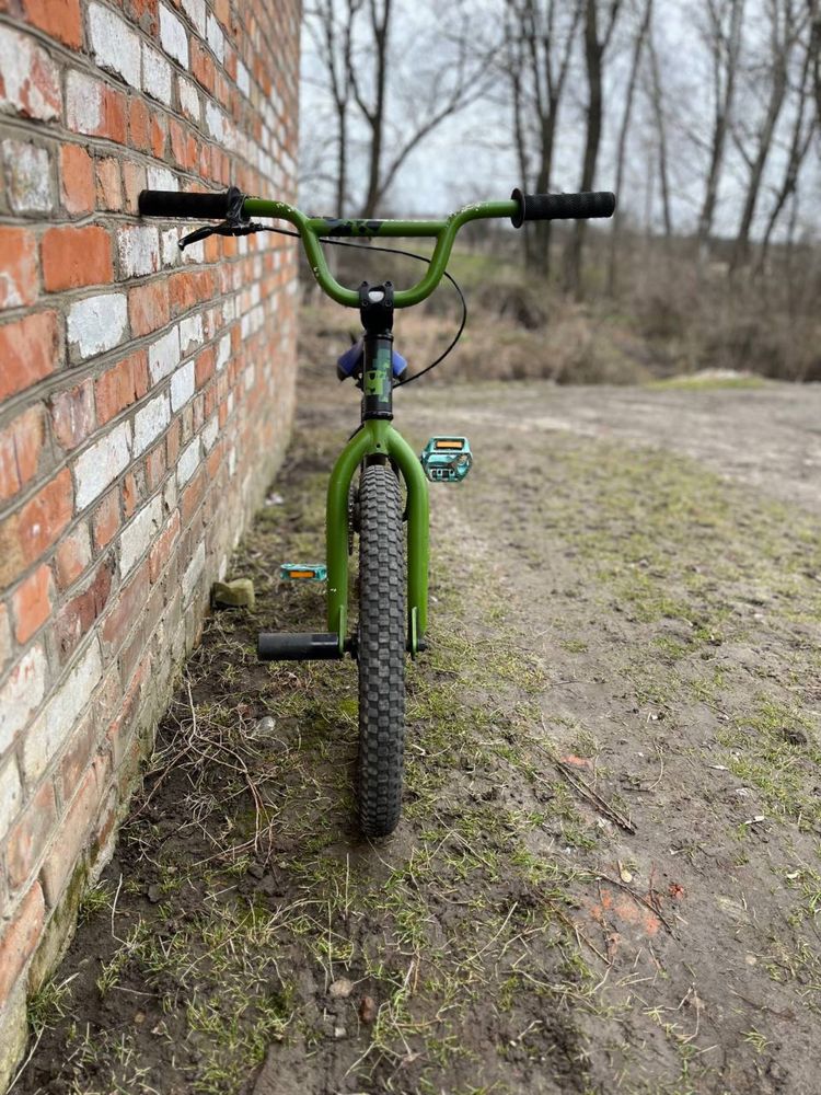 Велисопед giant bmx трюковий