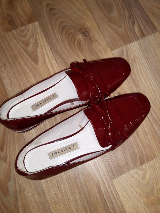 Лофери лаковие женские