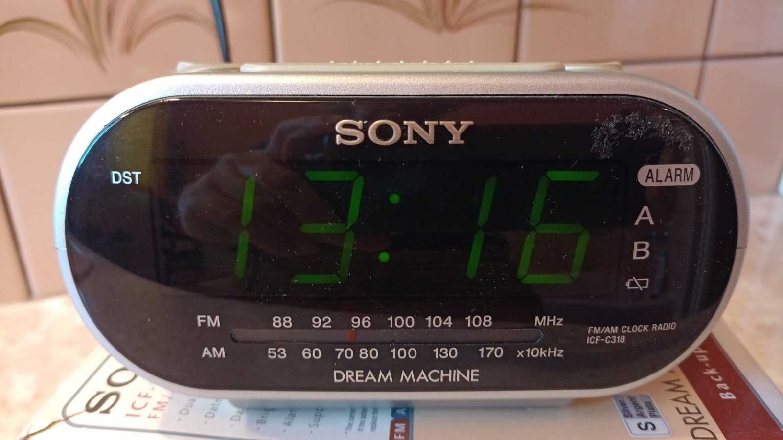 Radio budzik Sony ICF-C318