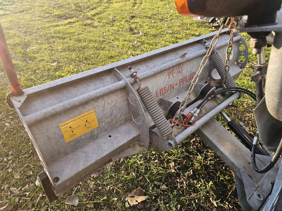 Piaggio porter 4x4 pfau multicar unimog ladog traktor pług sniezny