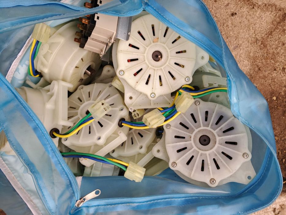 Не робочі акумуляторні газонокосарки Einhell 43