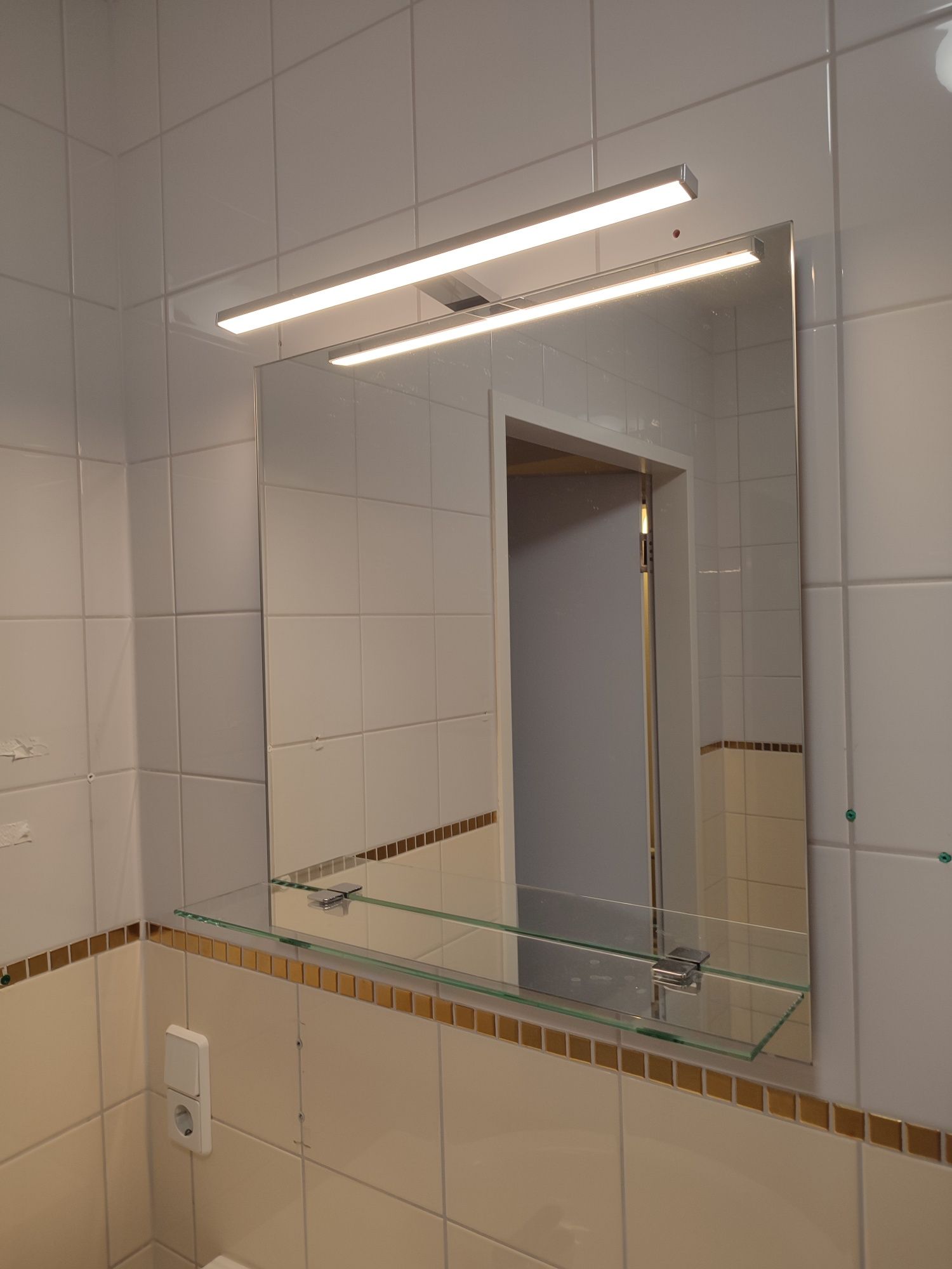 Lustro z oświetleniem LED + Półka, łazienkowe do lazienki, szafka
