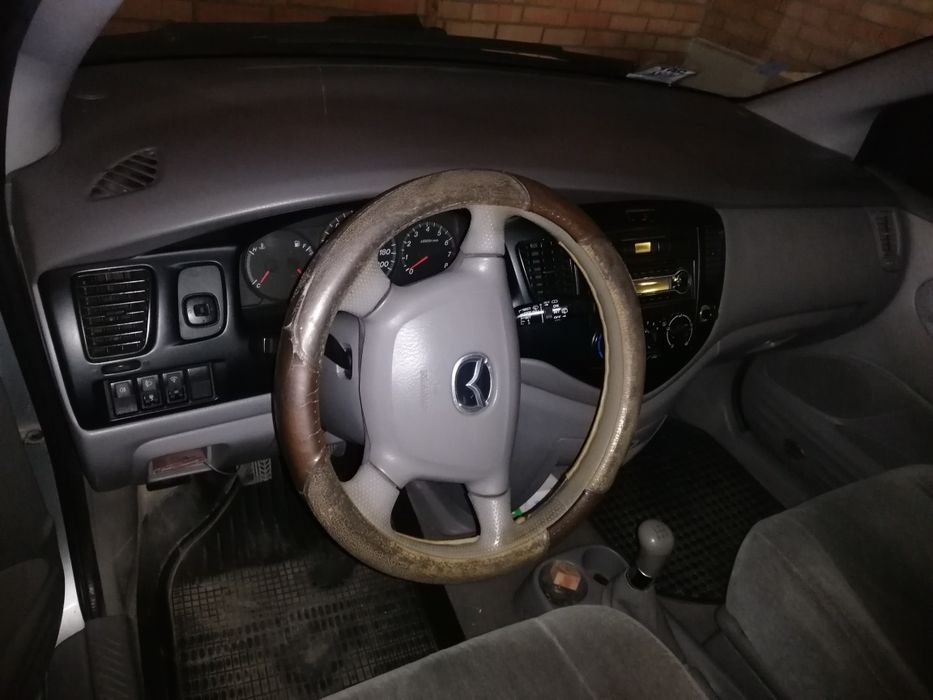 Продаж Mazda MPV 2002