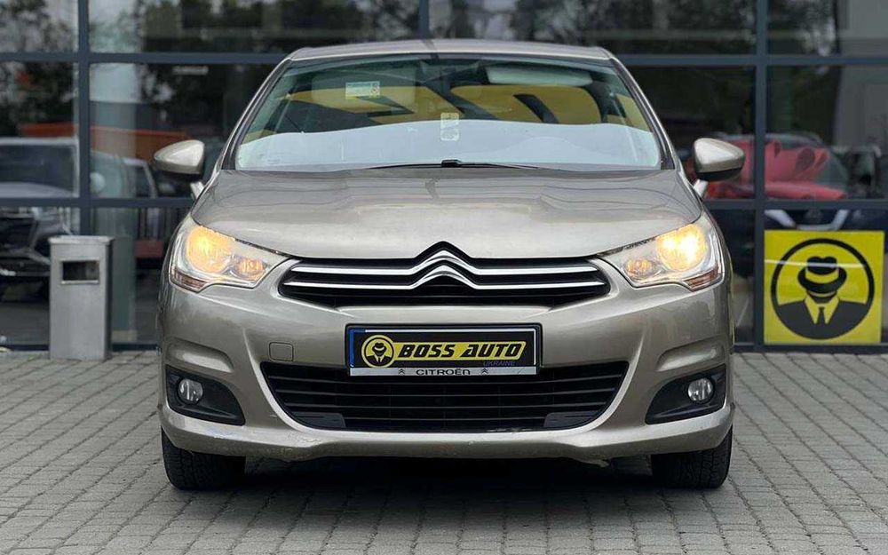 Citroen C4 2011 року