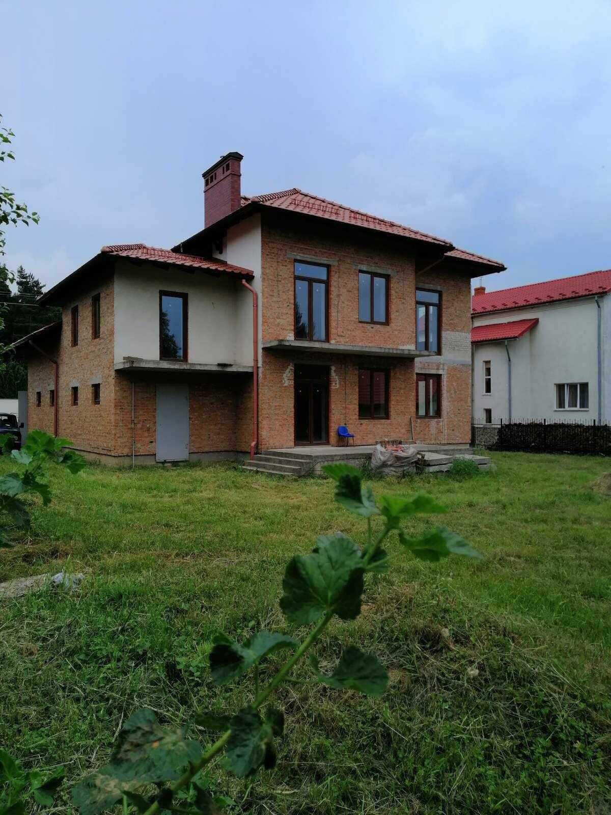 Продаж будинку в селі Страдч