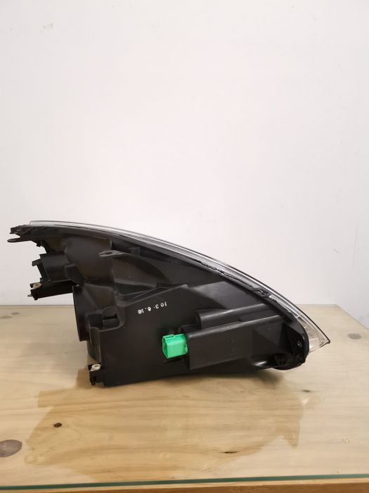 Óptica/ Farol Ford Fiesta 2