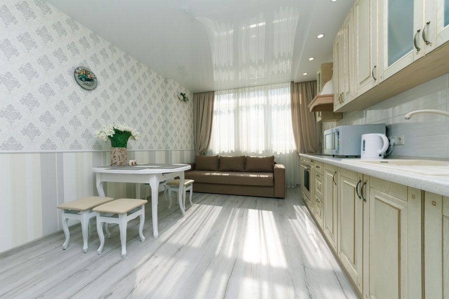 Задається 2ка Осокорки (2 спальні), клінік.