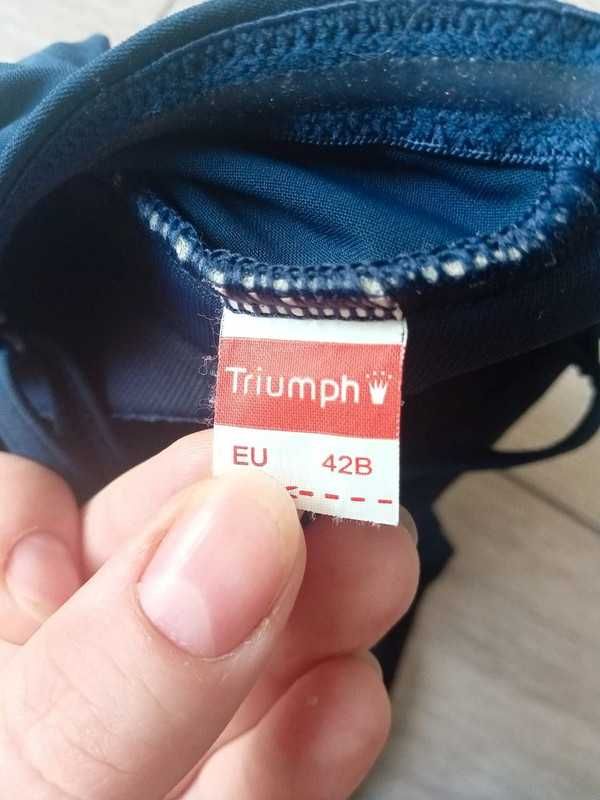 jednoczęściowy strój kąpielowy triumph 42B