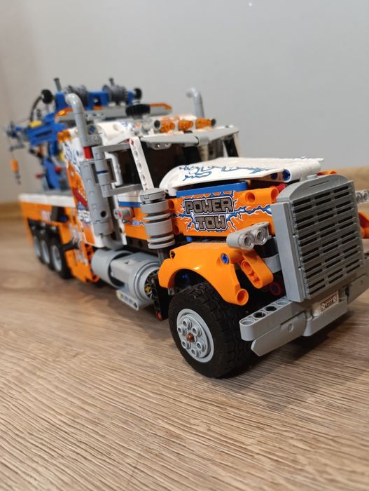 LEGO technic 42128 Ciężki samochód pomocy drogowej