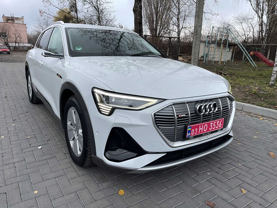 Продам Audi e-Tron S Line 55