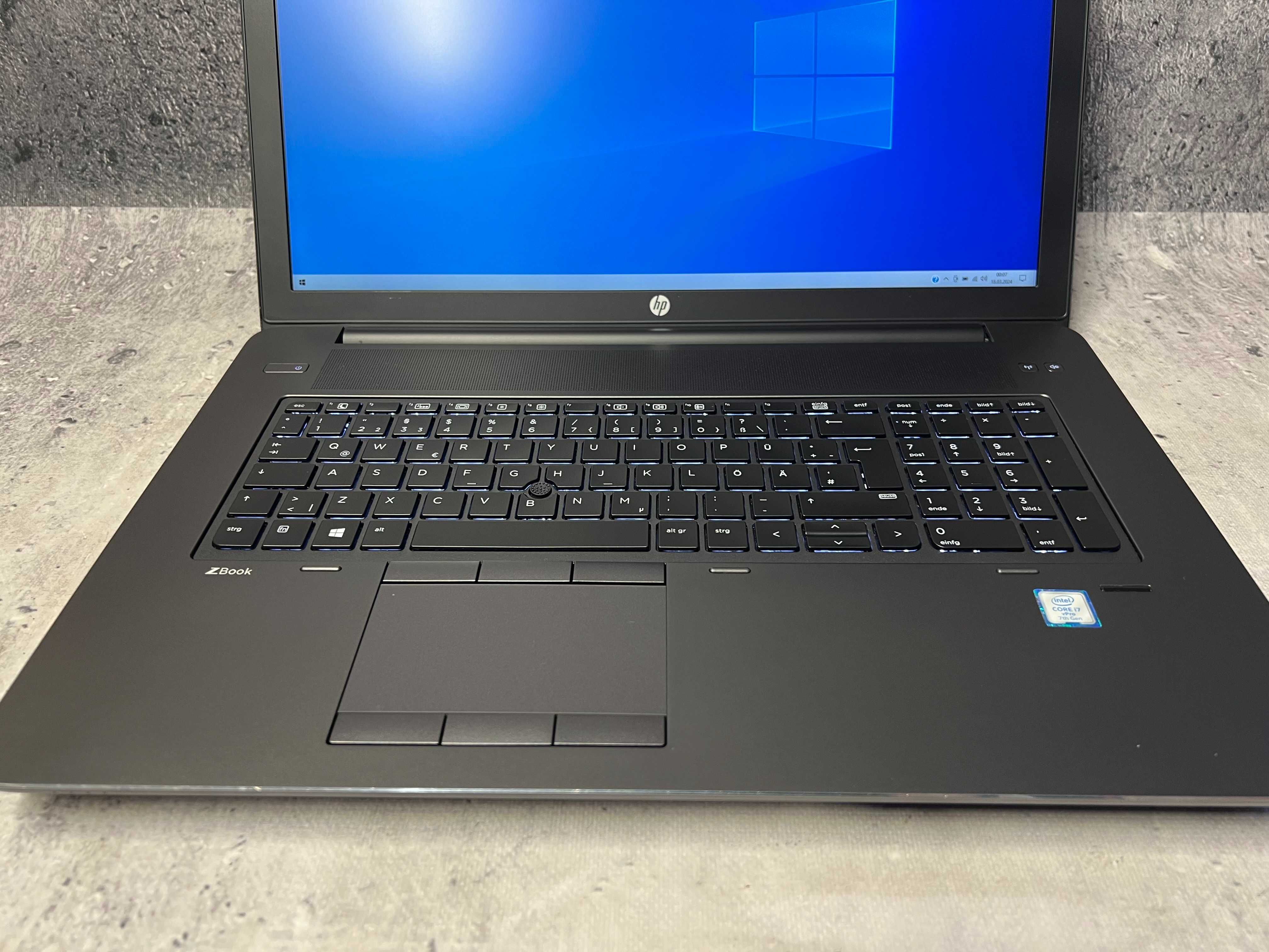 HP ZBOOK 17 G4 i7 7820HQ / QUADRO P3000 6GB/ 32GB DDR4/ 2TB SSD/ 17.3