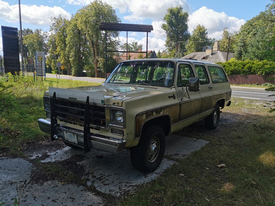 Chevrolet suburban silverado estate