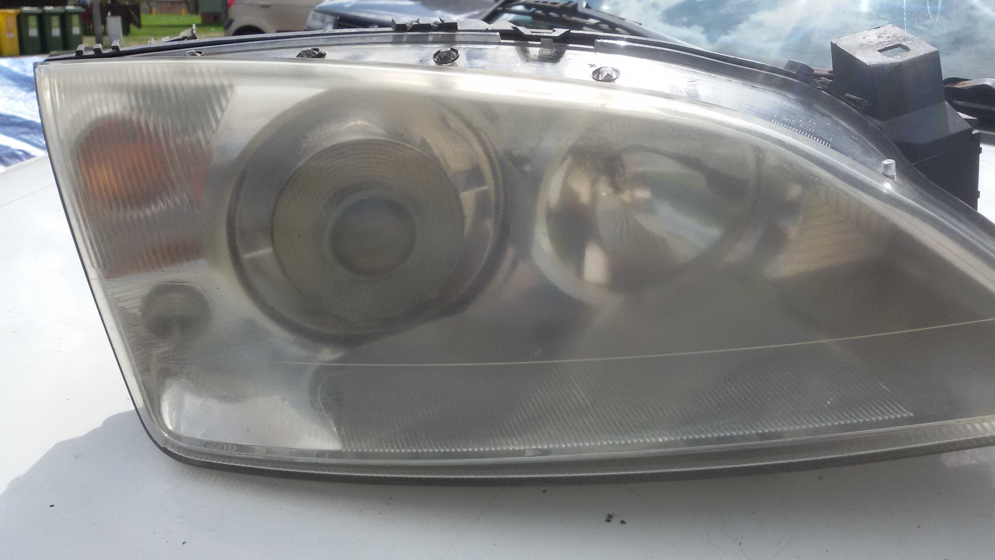 Lampy przednie Ford Mondeo MK3 Ksenony