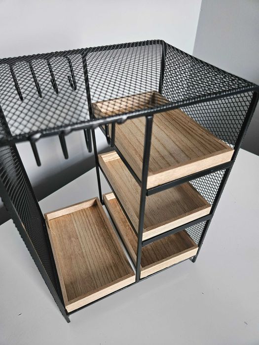 Kuferek stojak regalik z przegródkami na biżuterię loftowy