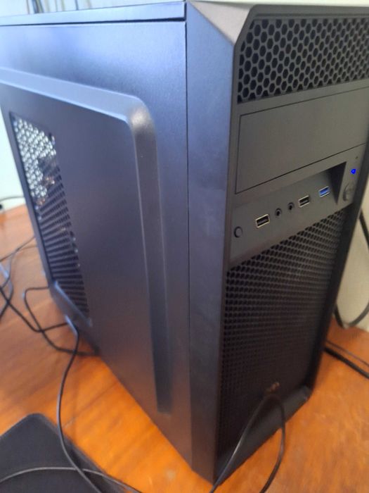 Продам комп'ютер та монітор на і7 4770s та rx 570 4gb