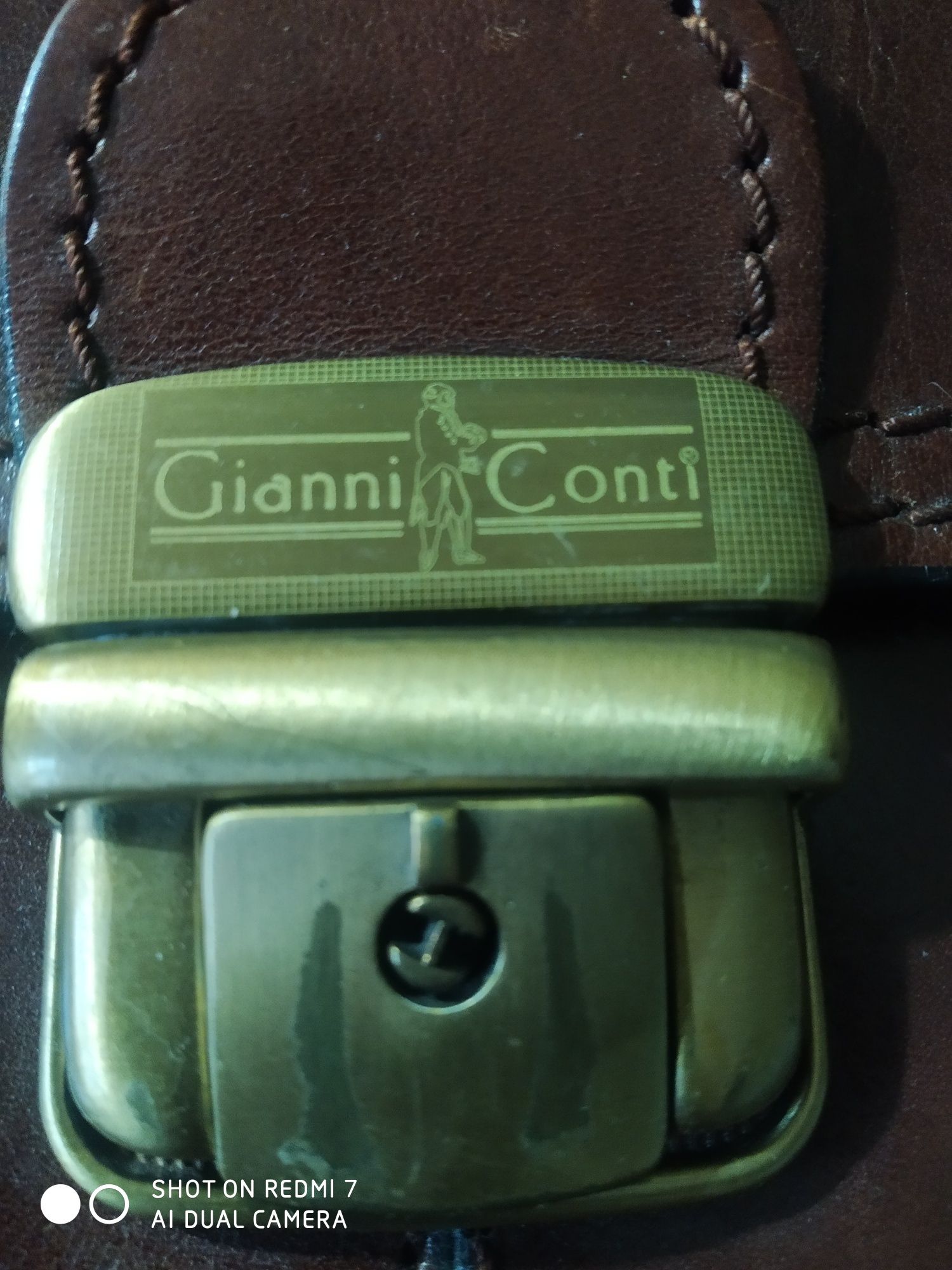 Продам шкіряну сумку,коричневого кольору ,дорогого бренду, Gianni Cont