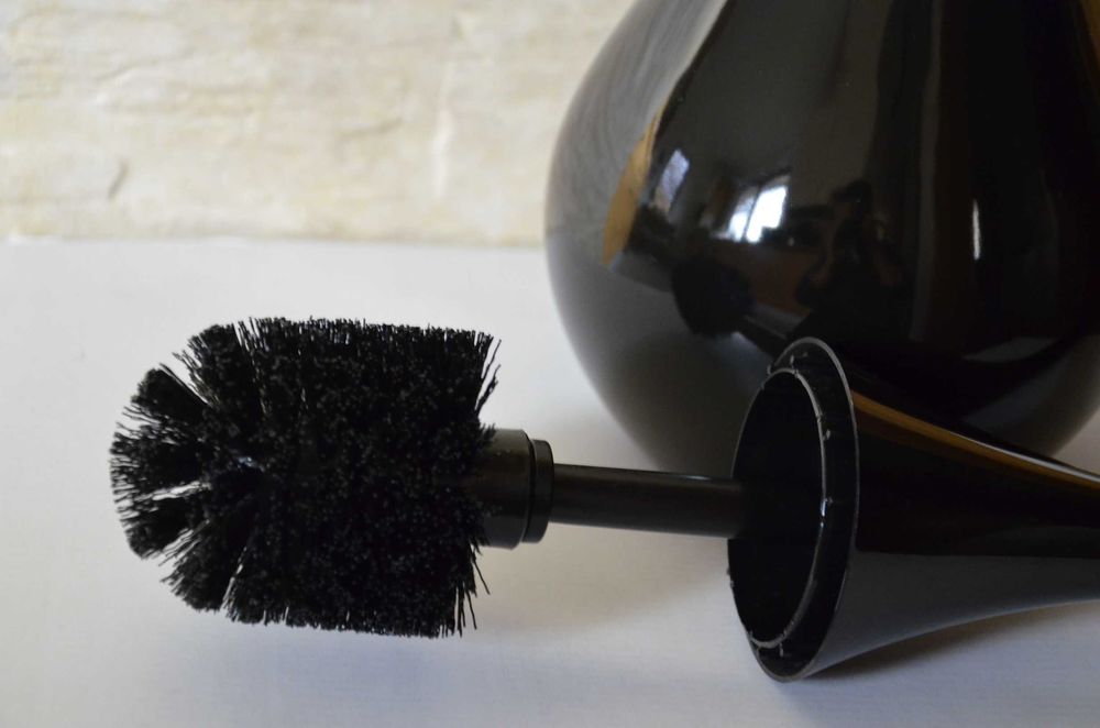 nowa szczotka do WC do łazienki Wenko ceramiczna czarna