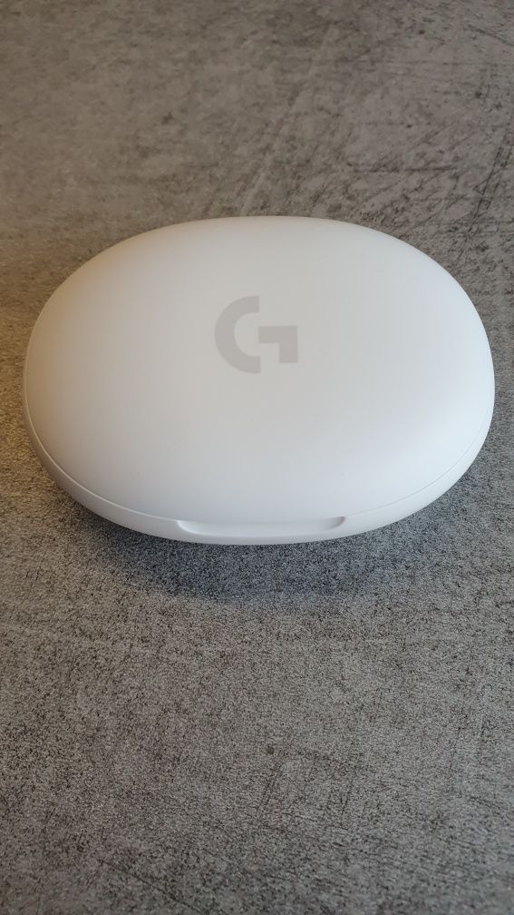 Навушники бездротові Logitech Fits білі