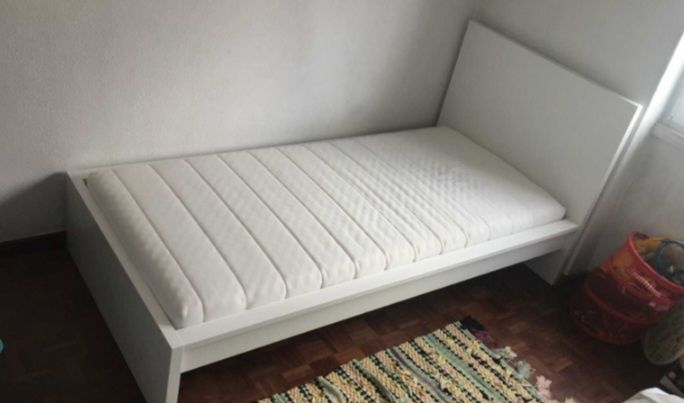 Cama ikea branca Malm com colchao Valevag 200x90