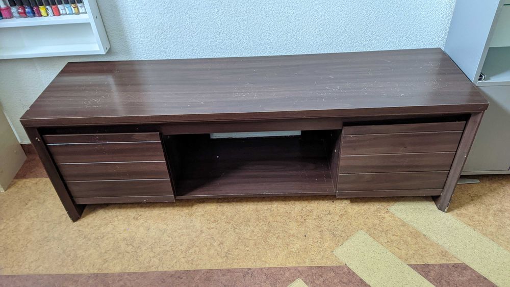 Продам мебель: шкаф, полки, кресло