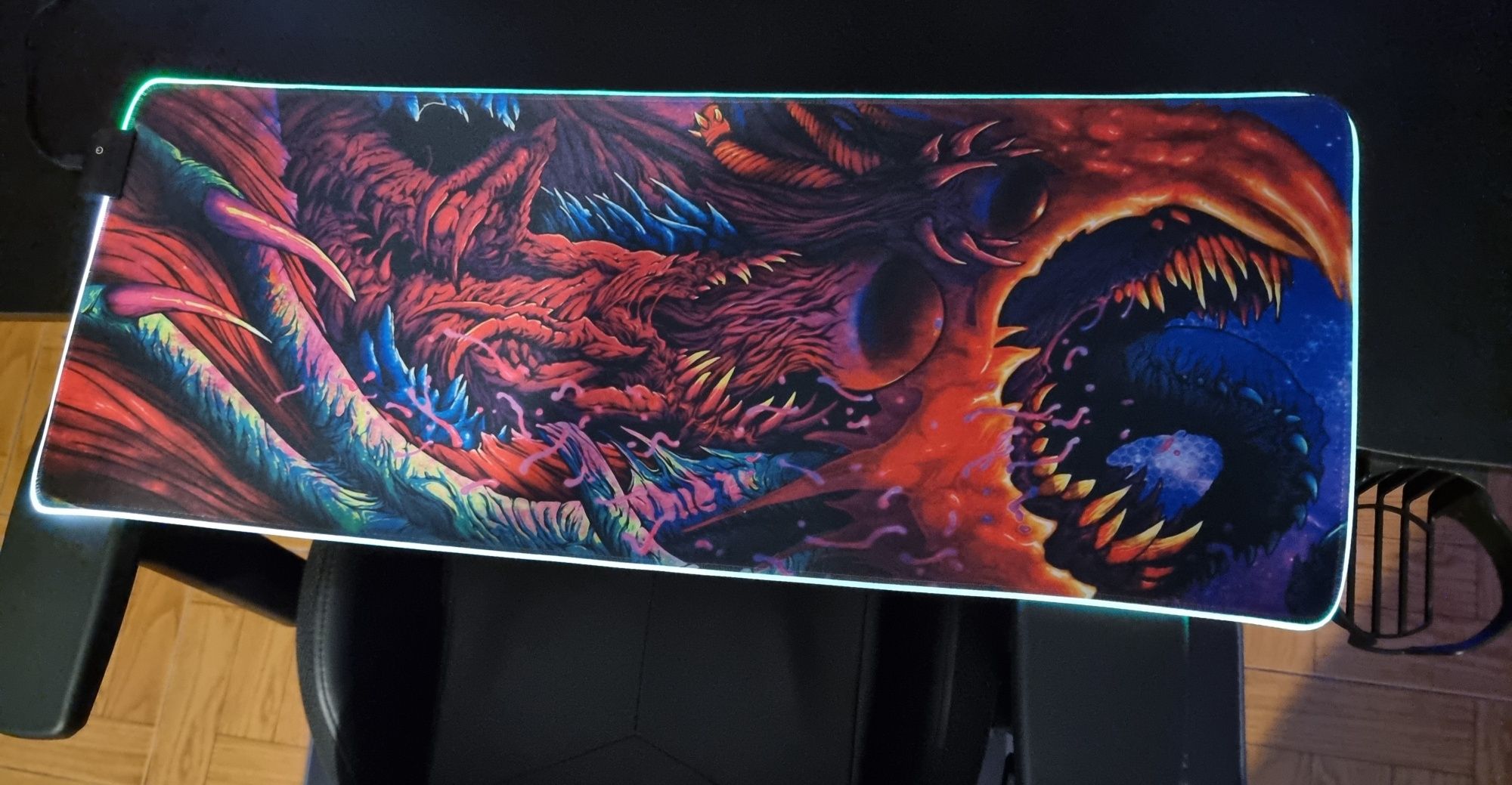 Tapete gaming com luz rgb CS GO - hyper beast