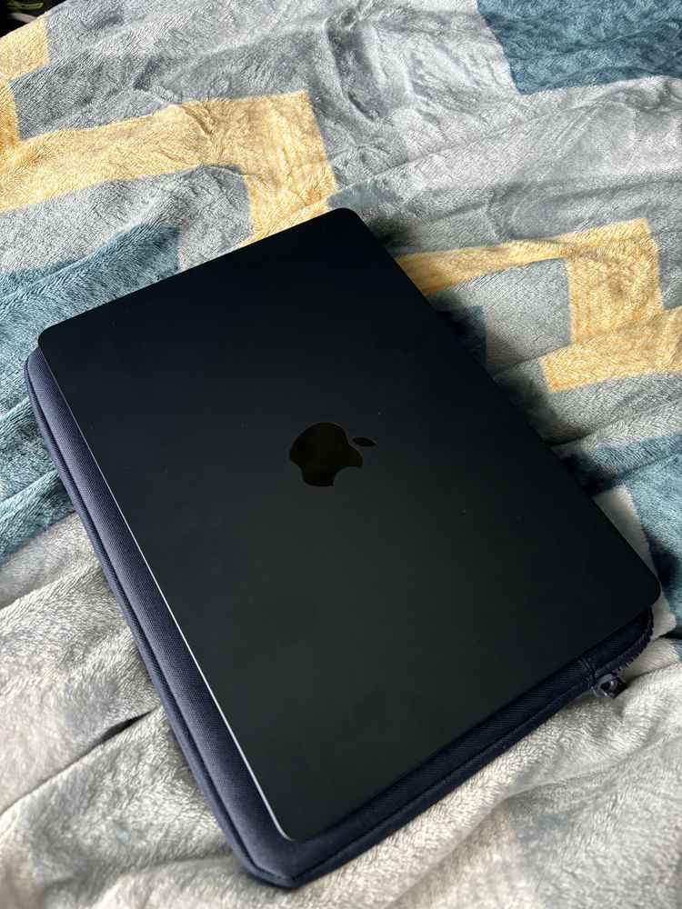 Macbook Air 13 M3 NOVO