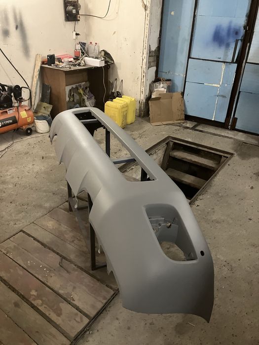 Бампер Toyota Sequoia секвоя оригінал тундра торг