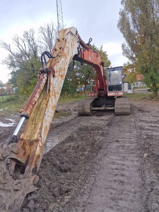 Koparka gasienicowa OK RH8 błotniak i dużym zasięgiem