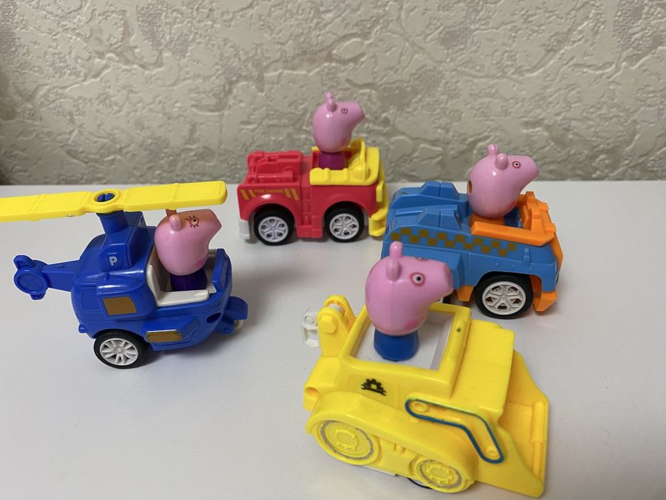 Свинки пепи фігурки