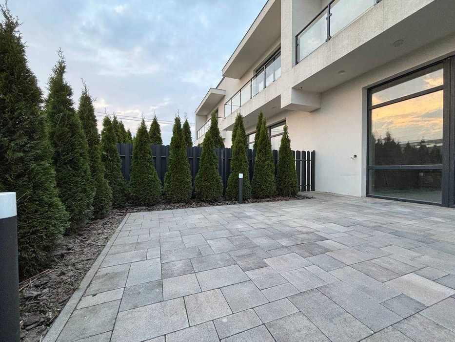 Продається будинок (таунхаус) з частковим ремонтом/ЗАКРИТЕ МІСТЕЧКО