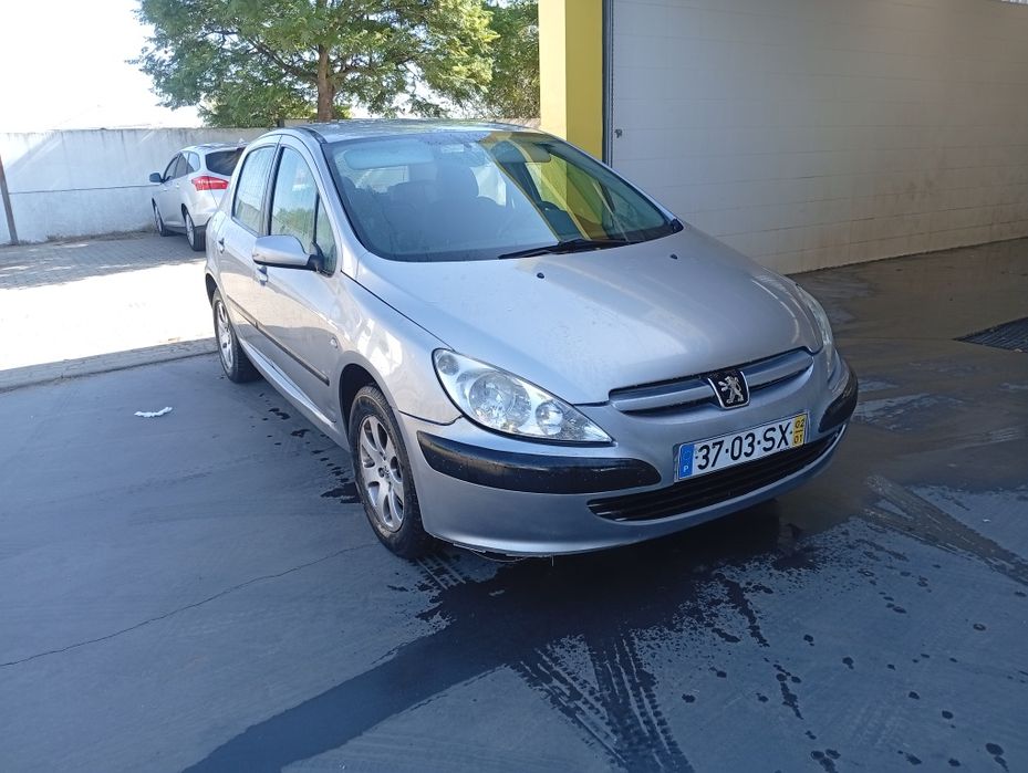 Peugeot 307 um 1.6 a gasolina 2002 aceito troca