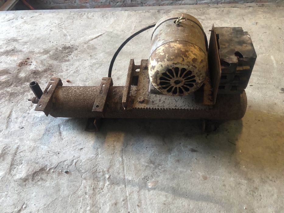 Компресор голова двигун ресивер