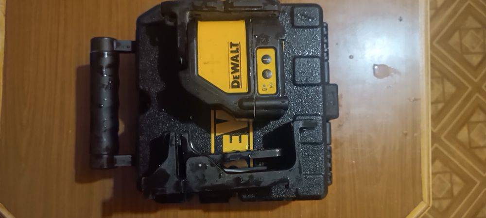 Лазерний рівень DeWALT