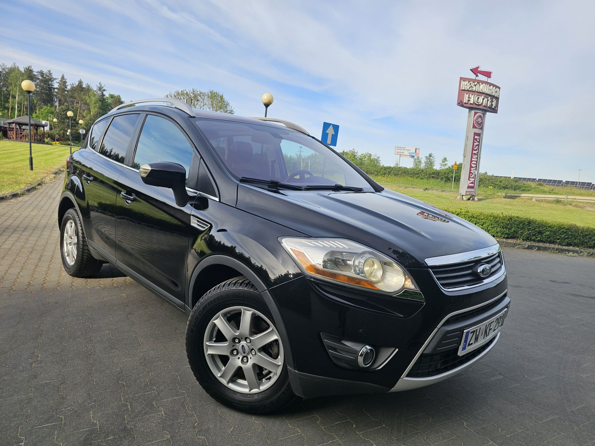 Ford Kuga Titanium_Panorama&Skora_Bixenon