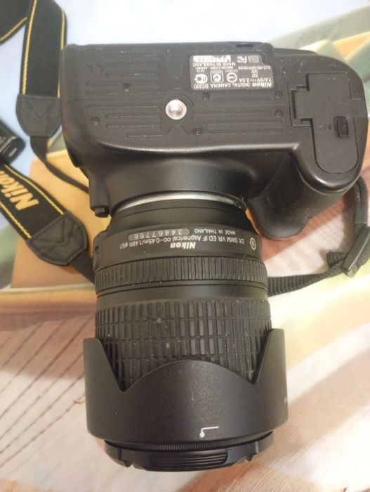 Nikon d5100 nikon corp.,Japan MADE IN THAILAND