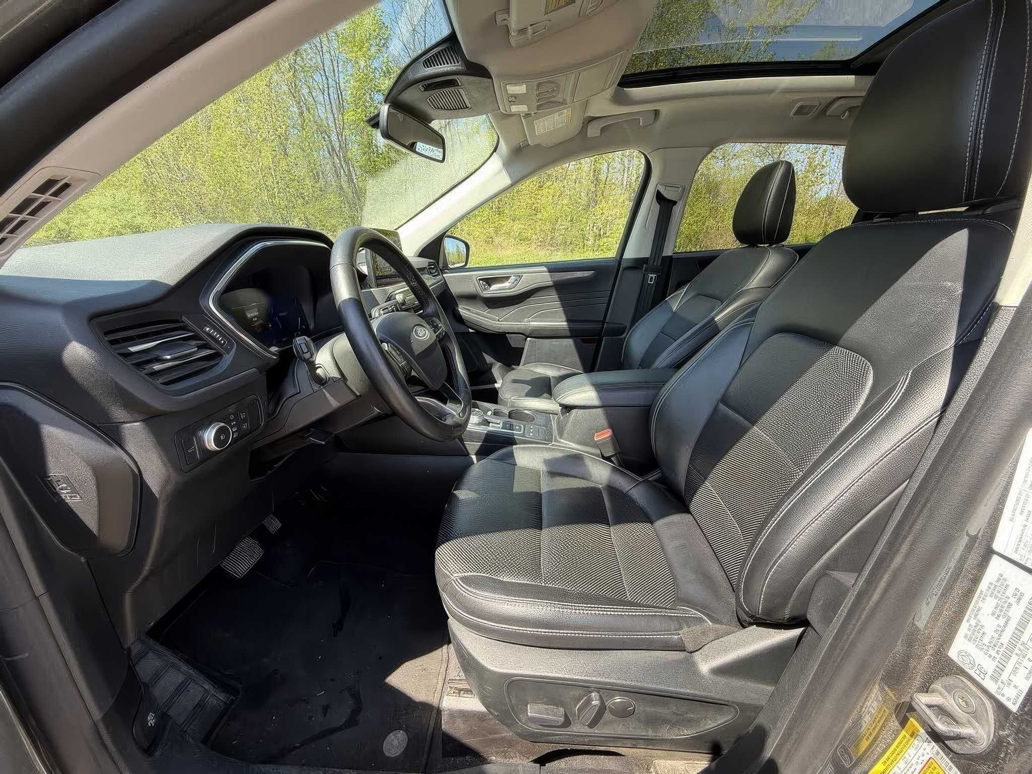 2022 Ford Escape Titanium